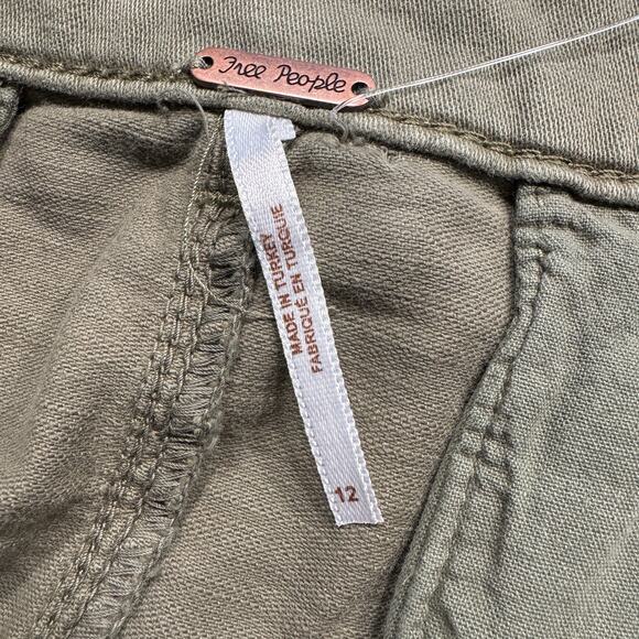 Free People SZ 12 Billie Chino Shorts Hi-Rise Pleated Pockets Zip-Fly Army Green - Picture 6 of 9